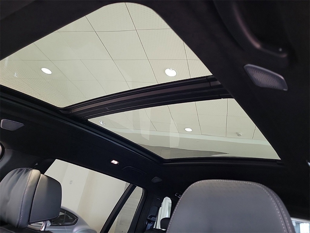 New 2025 Black Sapphire Metallic BMW ALPINA XB7 image 22