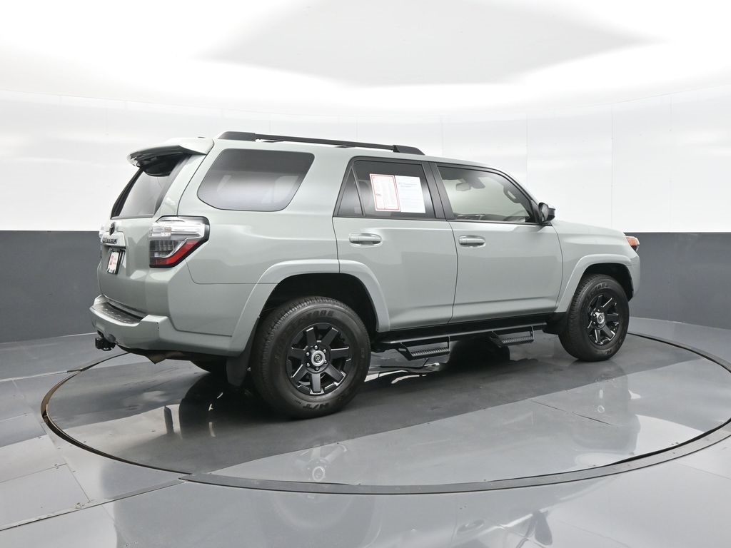 2022 Toyota 4Runner SR5 Trail photo 6