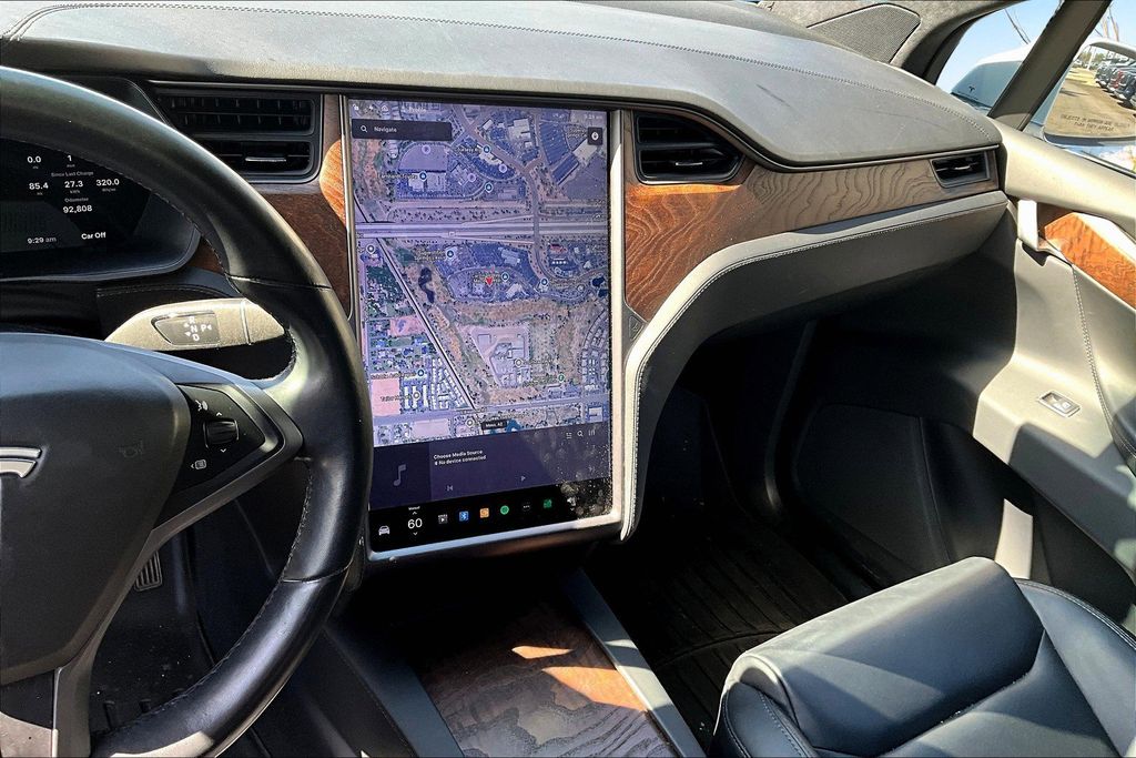 2020 Tesla Model X Long Range photo 6