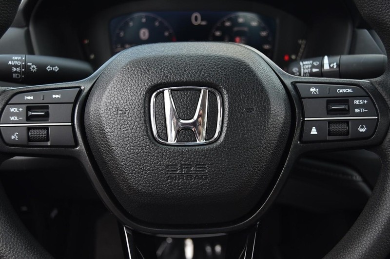 2025 Honda Accord SE photo 17