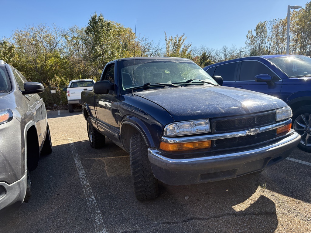 Used 1999 Chevrolet S-10 LS with VIN 1GCCS1445XK231663 for sale in Kansas City