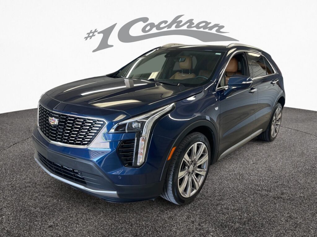 2022 Cadillac XT4 Premium Luxury photo 3