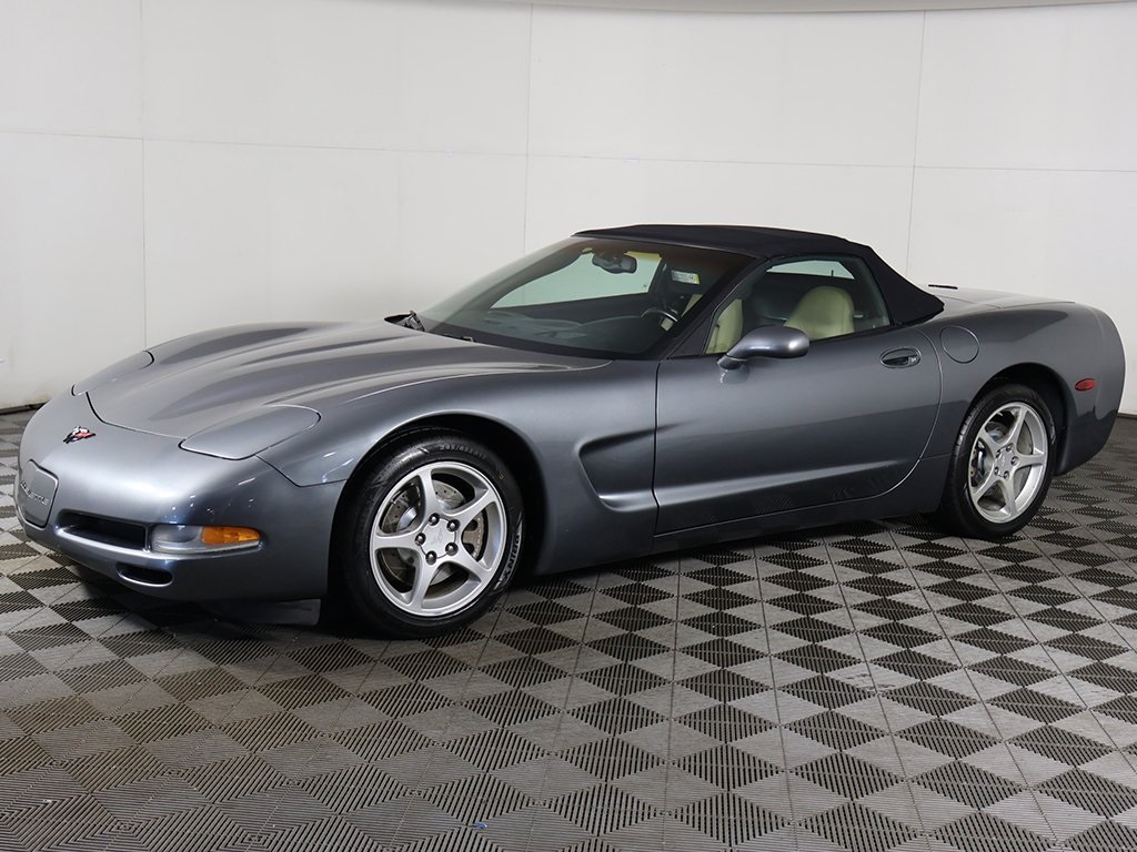 2003 Chevrolet Corvette Base photo 3