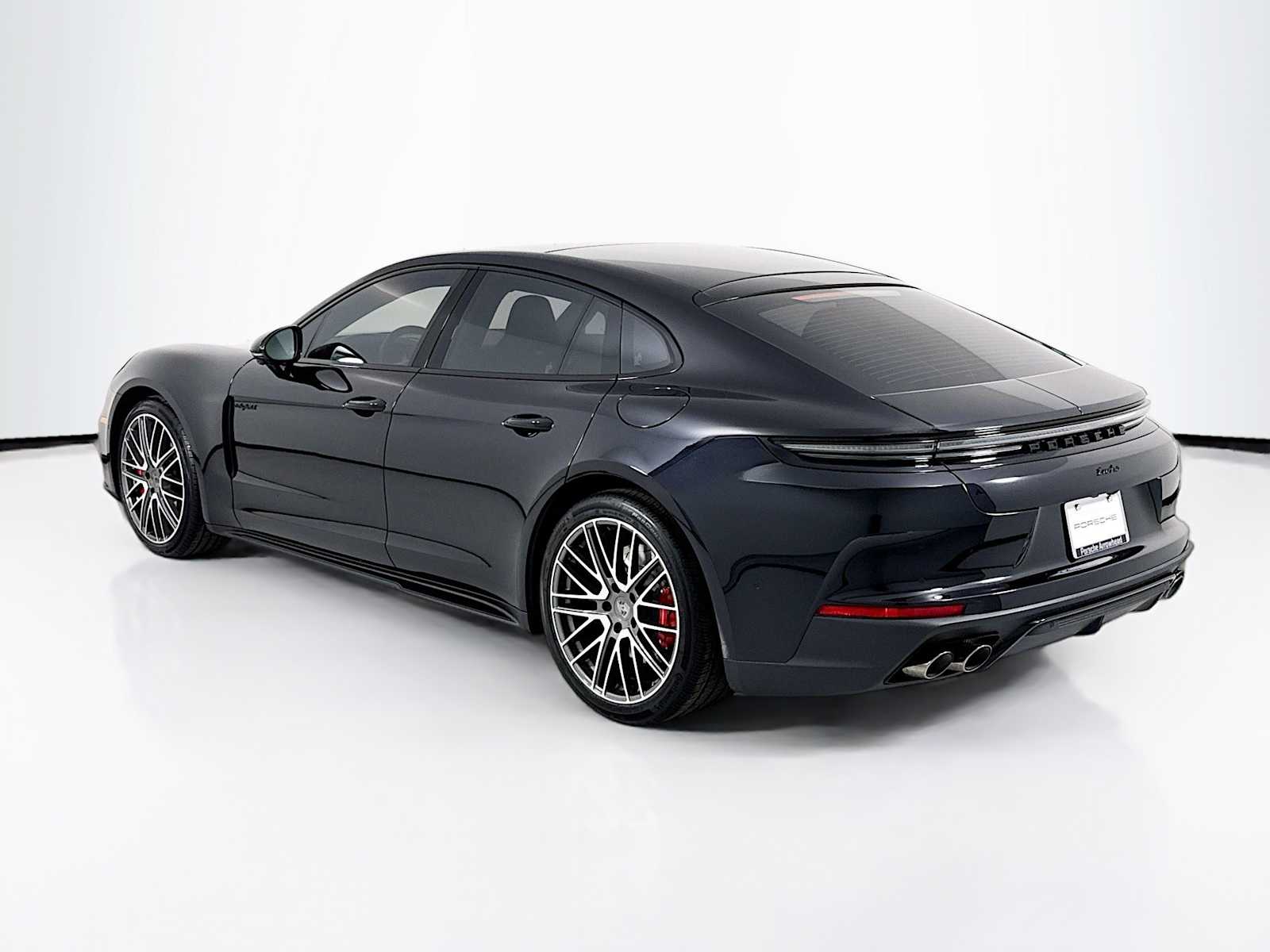 2025 Porsche Panamera Turbo E-Hybrid photo 3