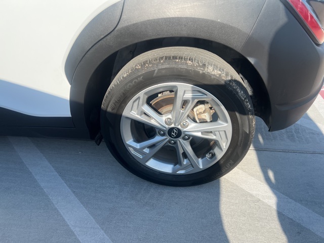 2023 Hyundai Kona SEL photo 17