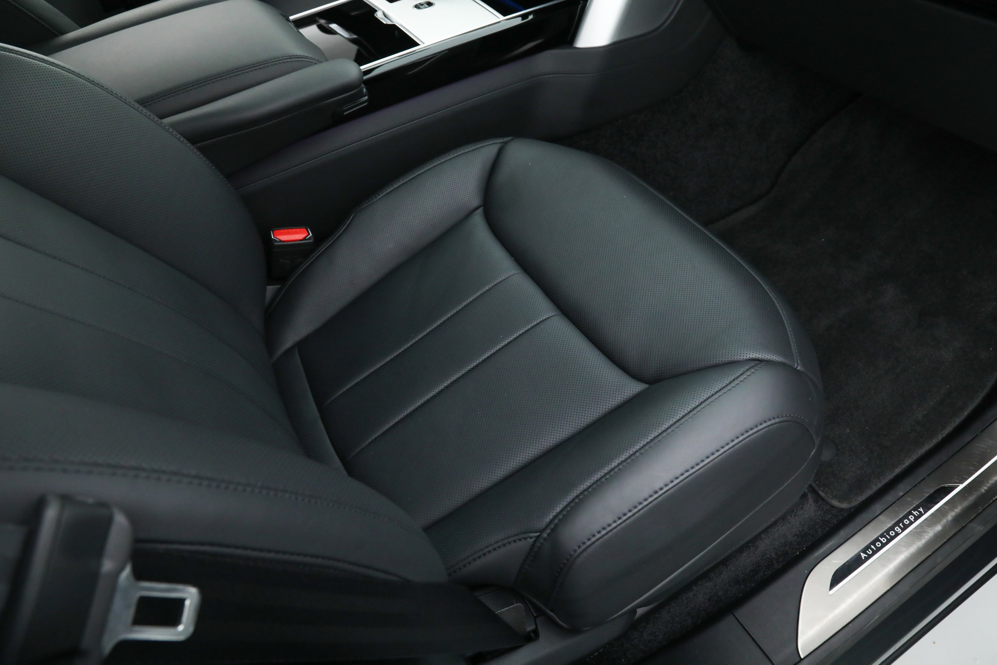 2025 Land Rover Range Rover Autobiography photo 17
