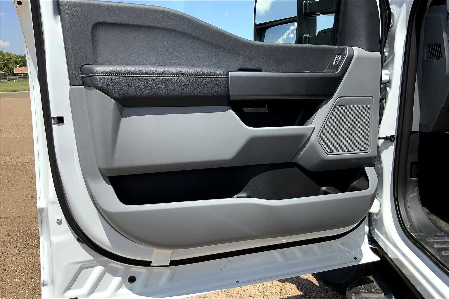 2025 Ford F-250 XLT photo 10
