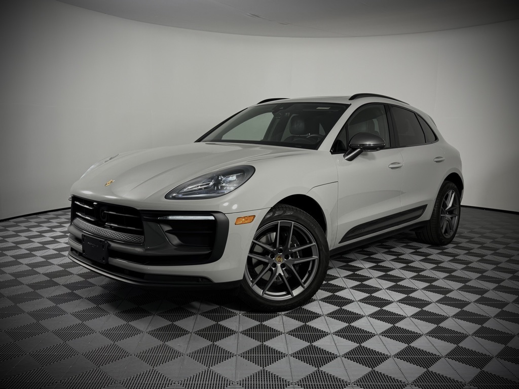 2025 Porsche Macan