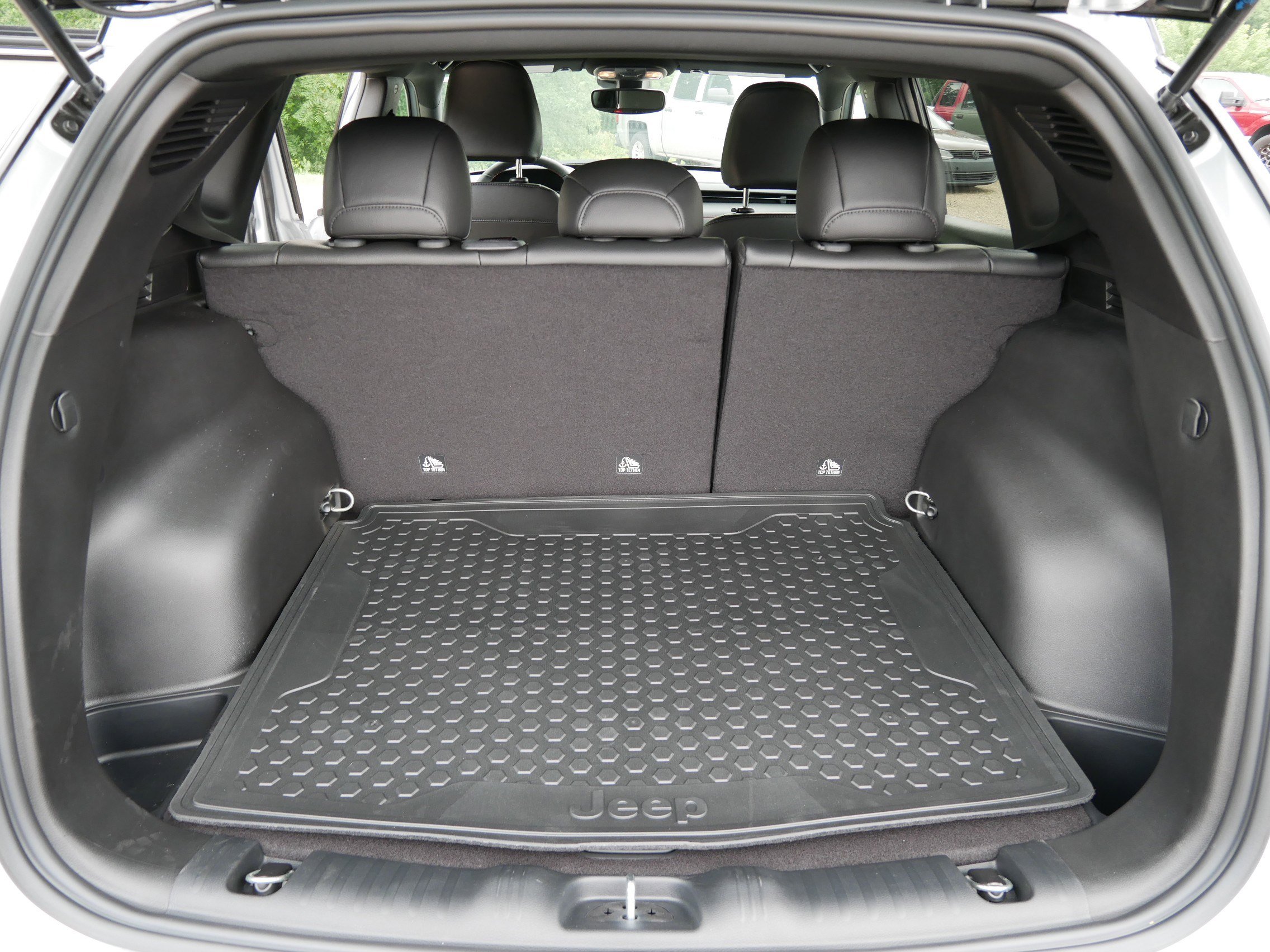 2025 Jeep Compass Trailhawk photo 4