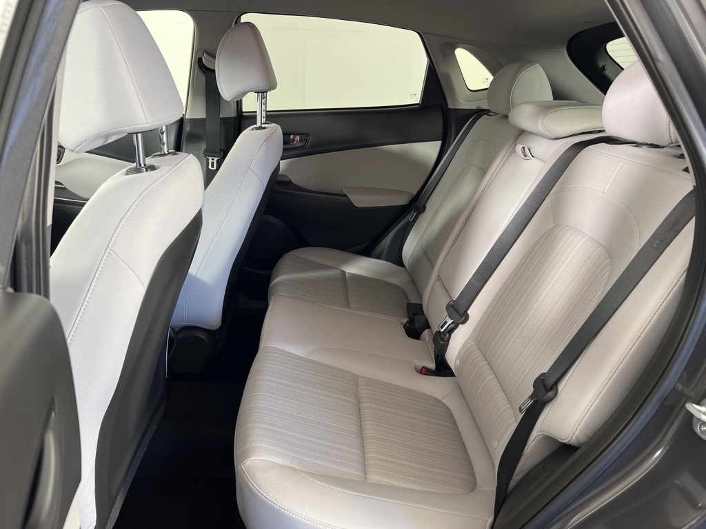 2023 Hyundai Kona SEL photo 3