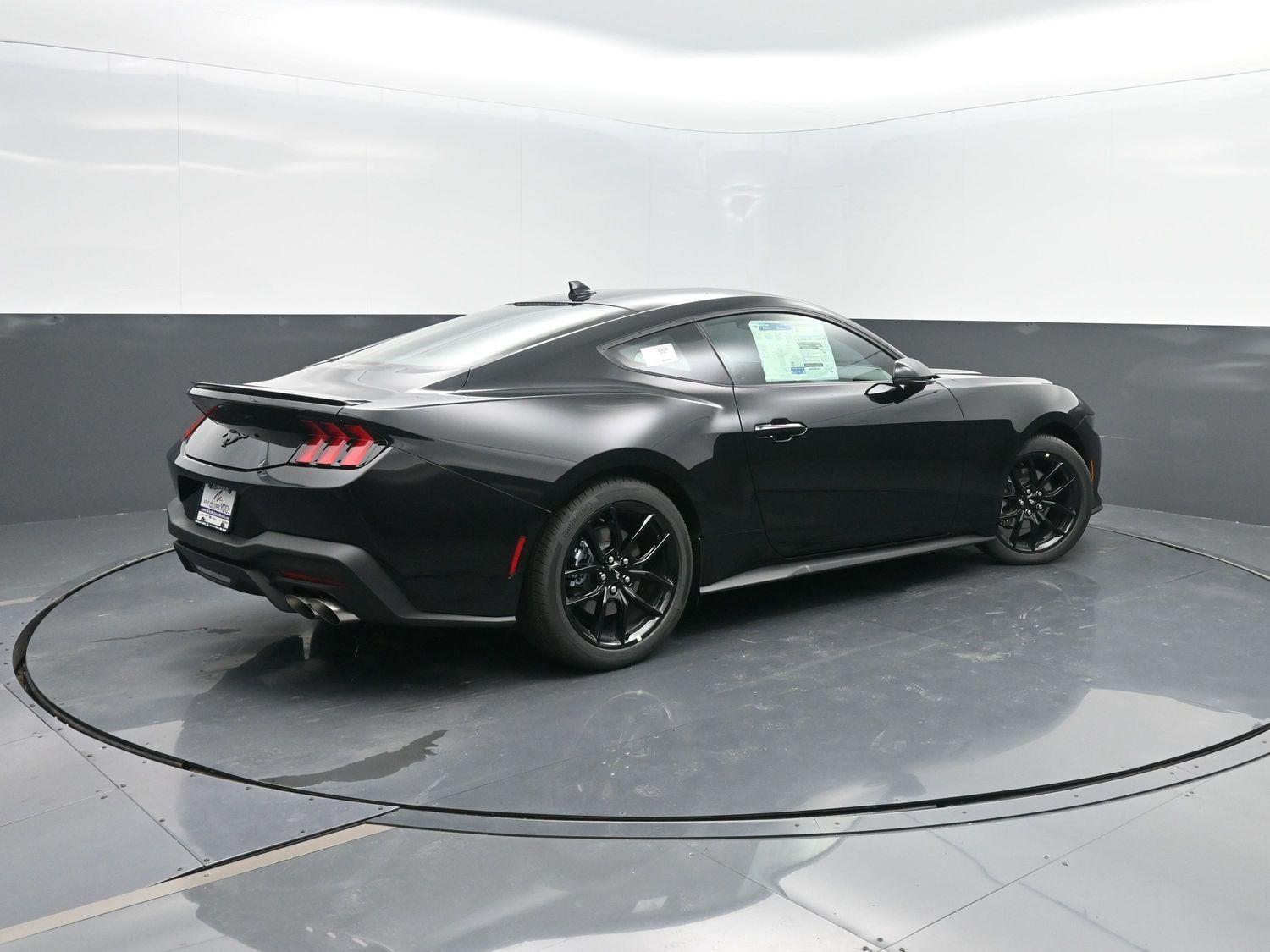 2025 Ford Mustang EcoBoost Premium's photo