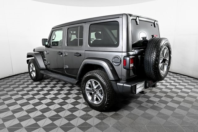 2022 Jeep Wrangler Unlimited Sahara photo 3
