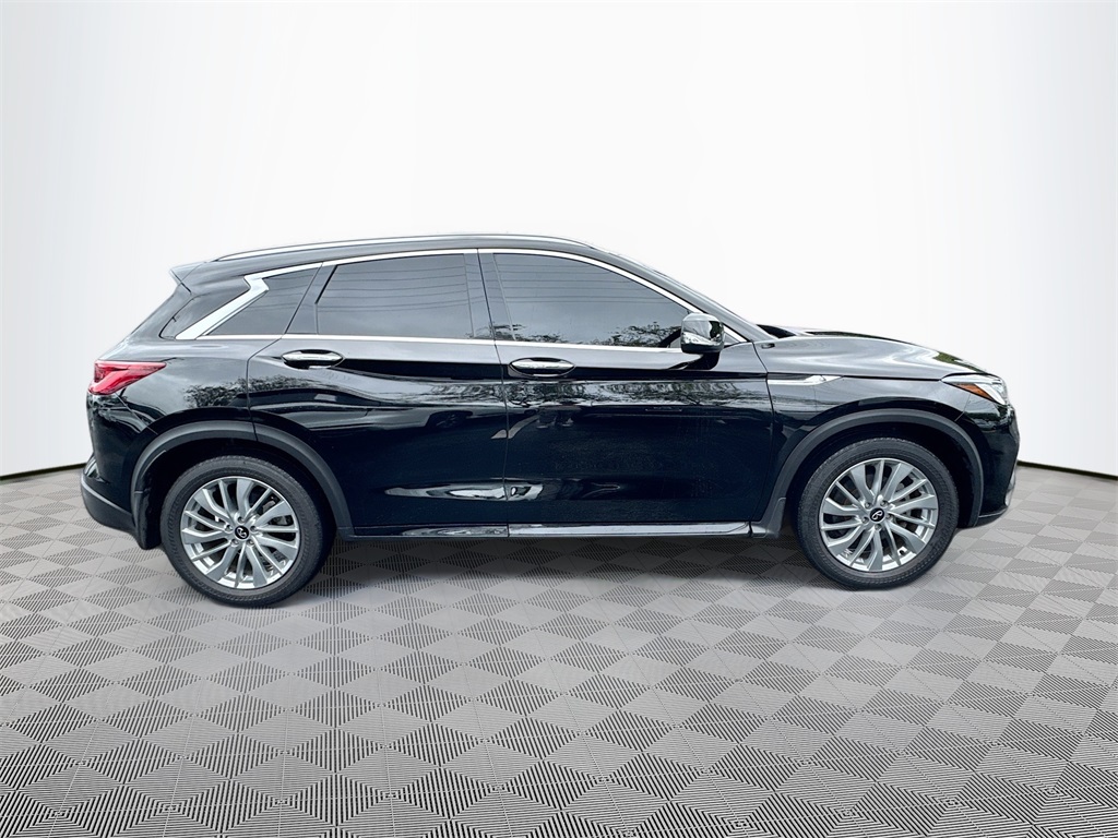 2023 Infiniti QX50 Luxe photo 4