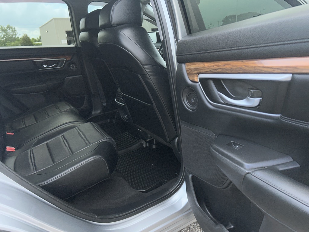 2019 Honda CR-V Touring photo 23