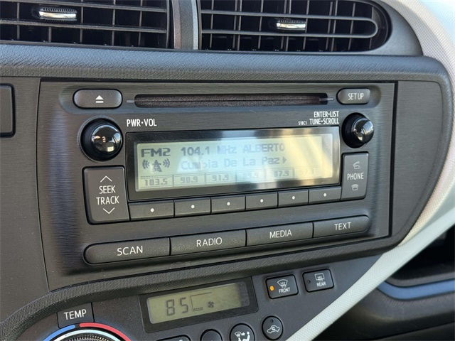 2012 Toyota Prius C Two photo 3