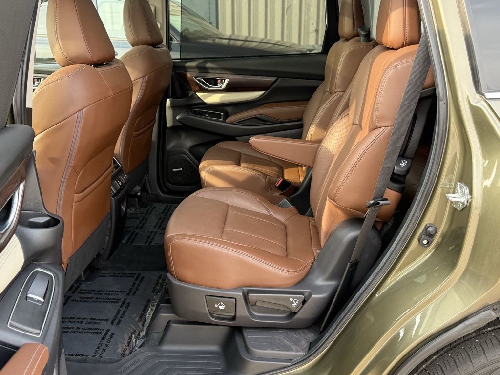 2022 Subaru Ascent Touring photo 19