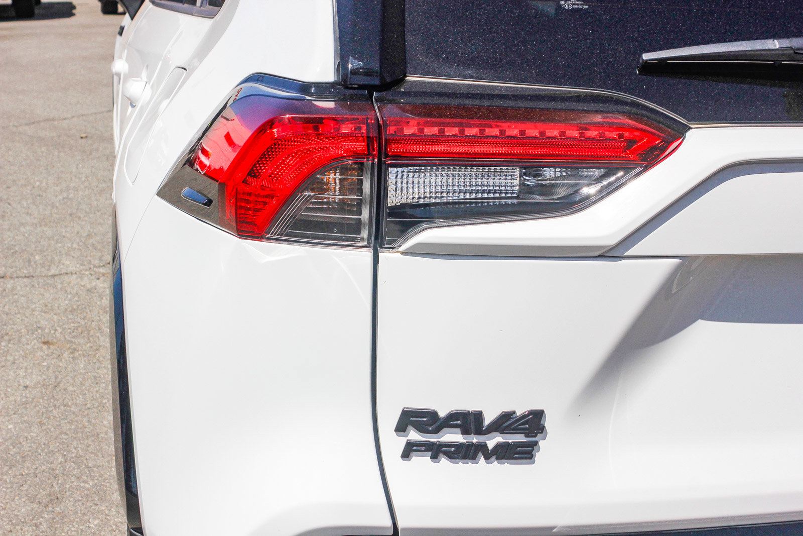2024 Toyota RAV4 Prime SE photo 8