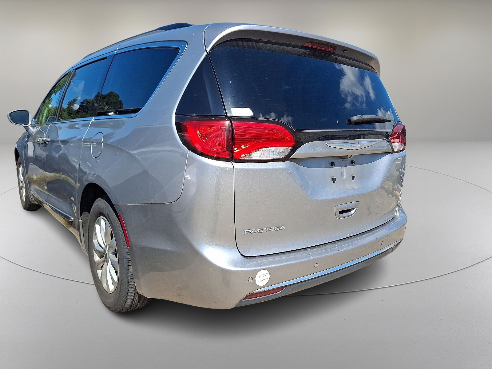 2017 Chrysler Pacifica Touring L photo 5
