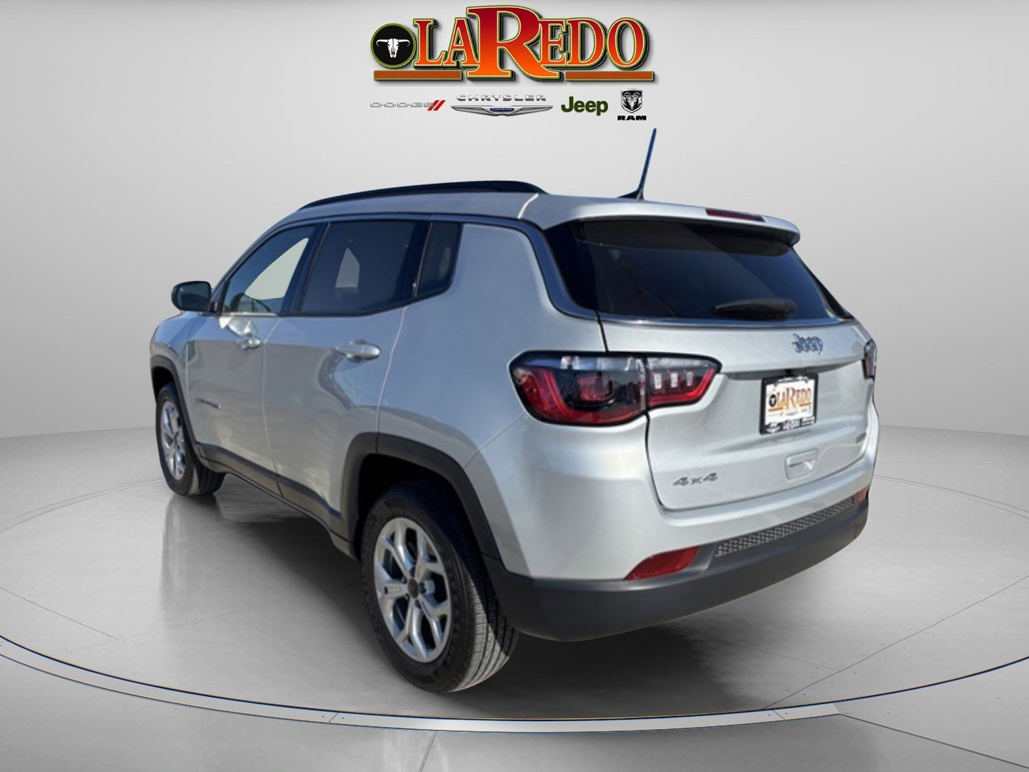 2025 Jeep Compass Latitude photo 4