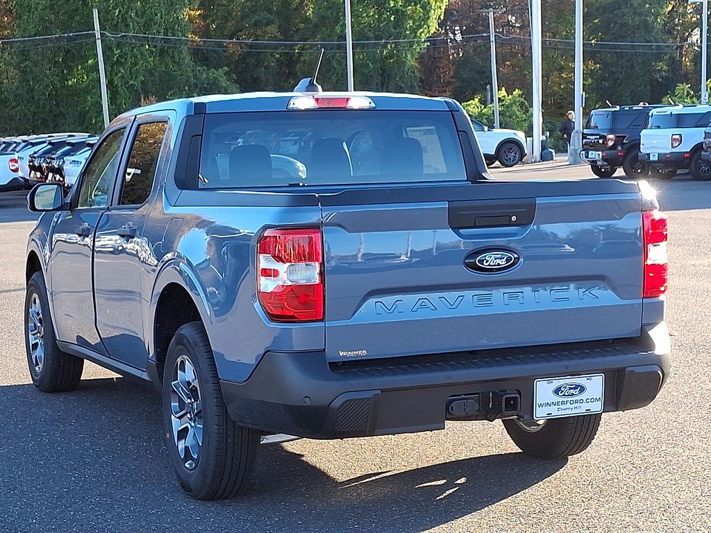 2025 Ford Maverick XLT photo 2