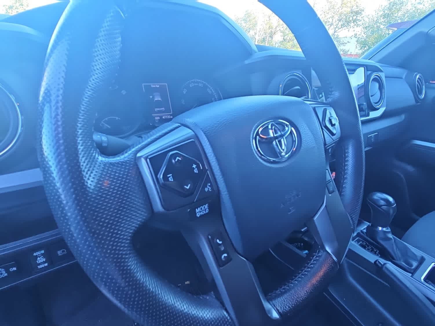 2019 Toyota Tacoma TRD photo 5