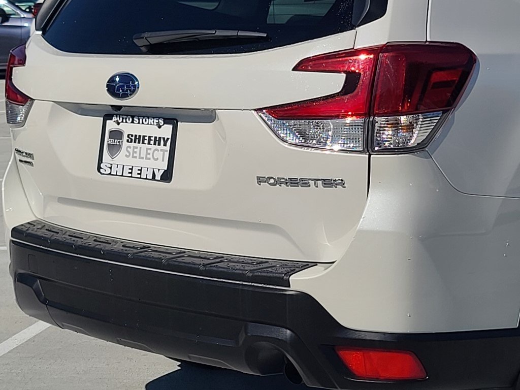 2021 Subaru Forester Premium photo 24