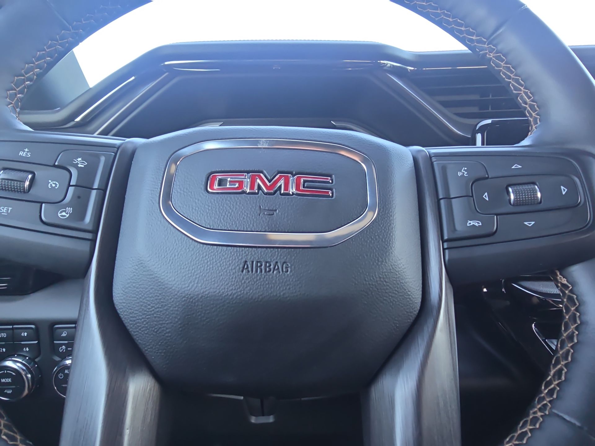 2024 Gmc Sierra HD AT4 photo 48