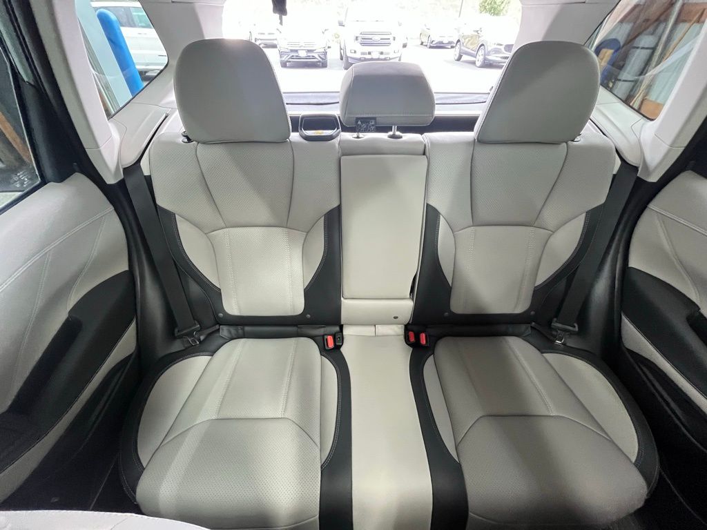 2022 Subaru Forester Limited photo 23