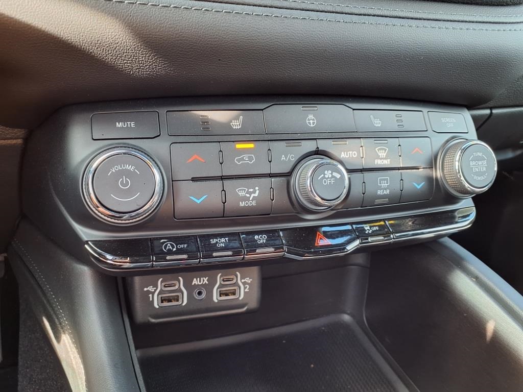2024 Dodge Durango SXT photo 12
