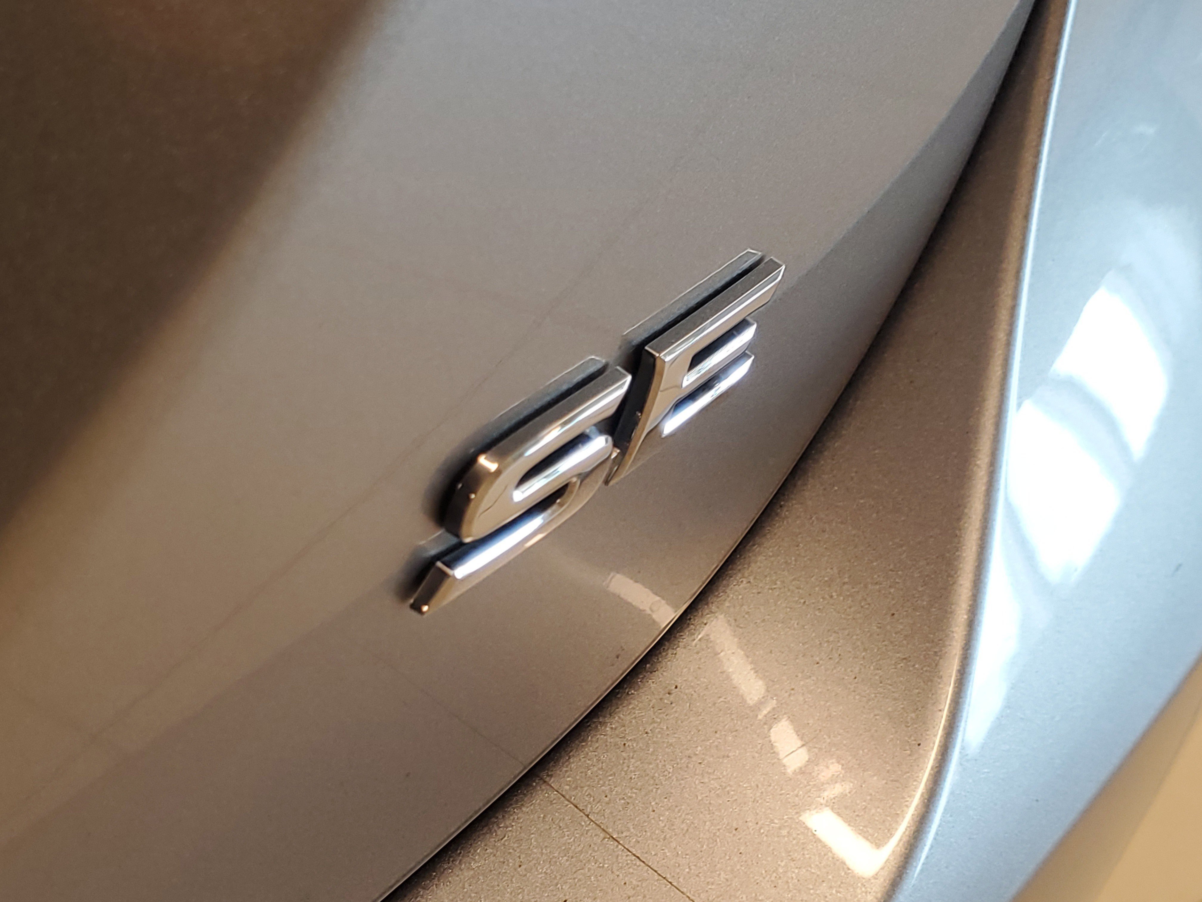 2023 Toyota Camry SE photo 8