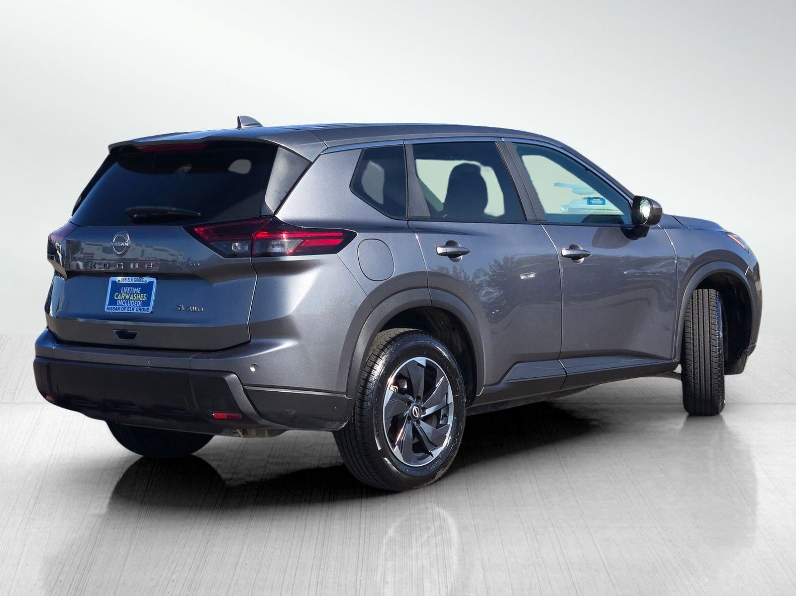 2024 Nissan Rogue SV photo 4