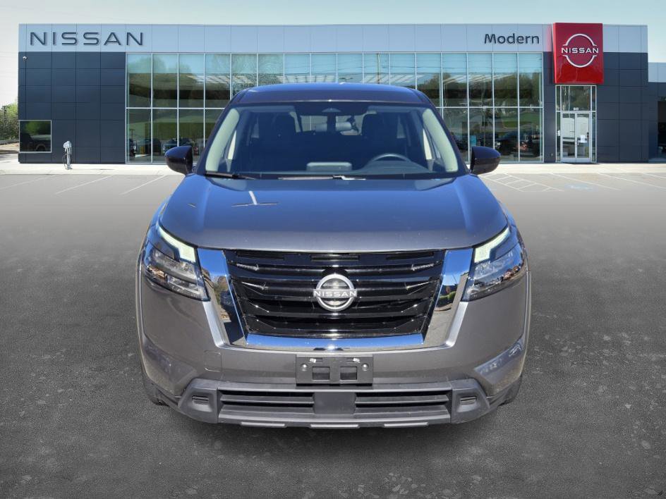 2023 Nissan Pathfinder S photo 2
