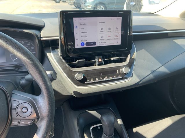 2023 Toyota Corolla LE photo 17