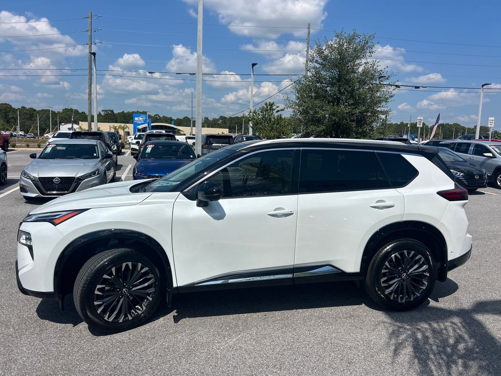 2026 Nissan Rogue Platinum photo 4