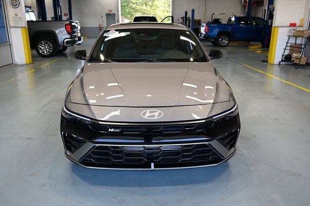 2024 Hyundai Elantra N Line photo 2