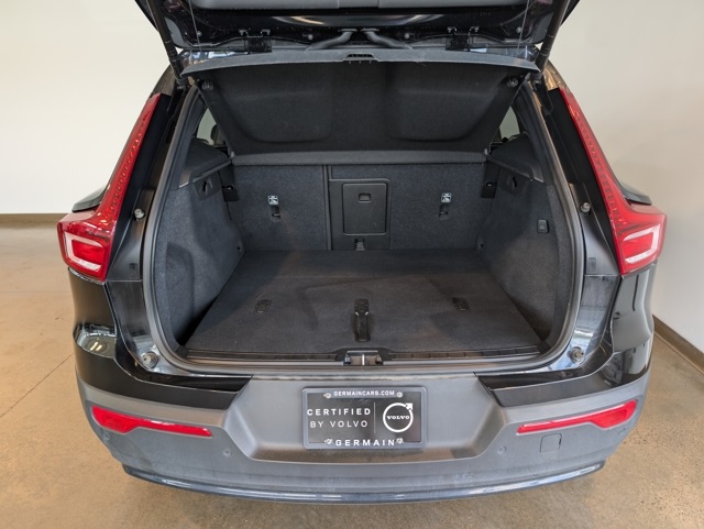 2023 Volvo XC40 Recharge Ultimate photo 5