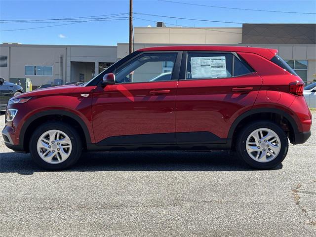 2026 Hyundai Venue SE photo 4