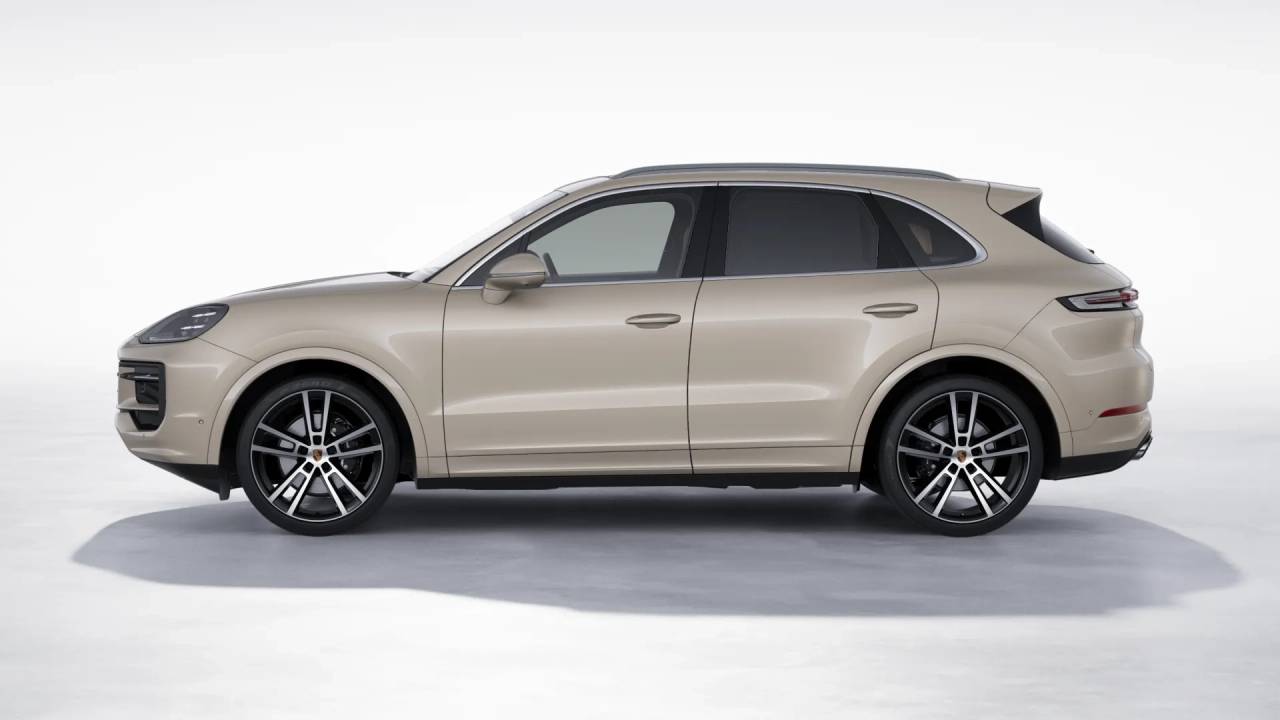 2026 Porsche Cayenne photo 2