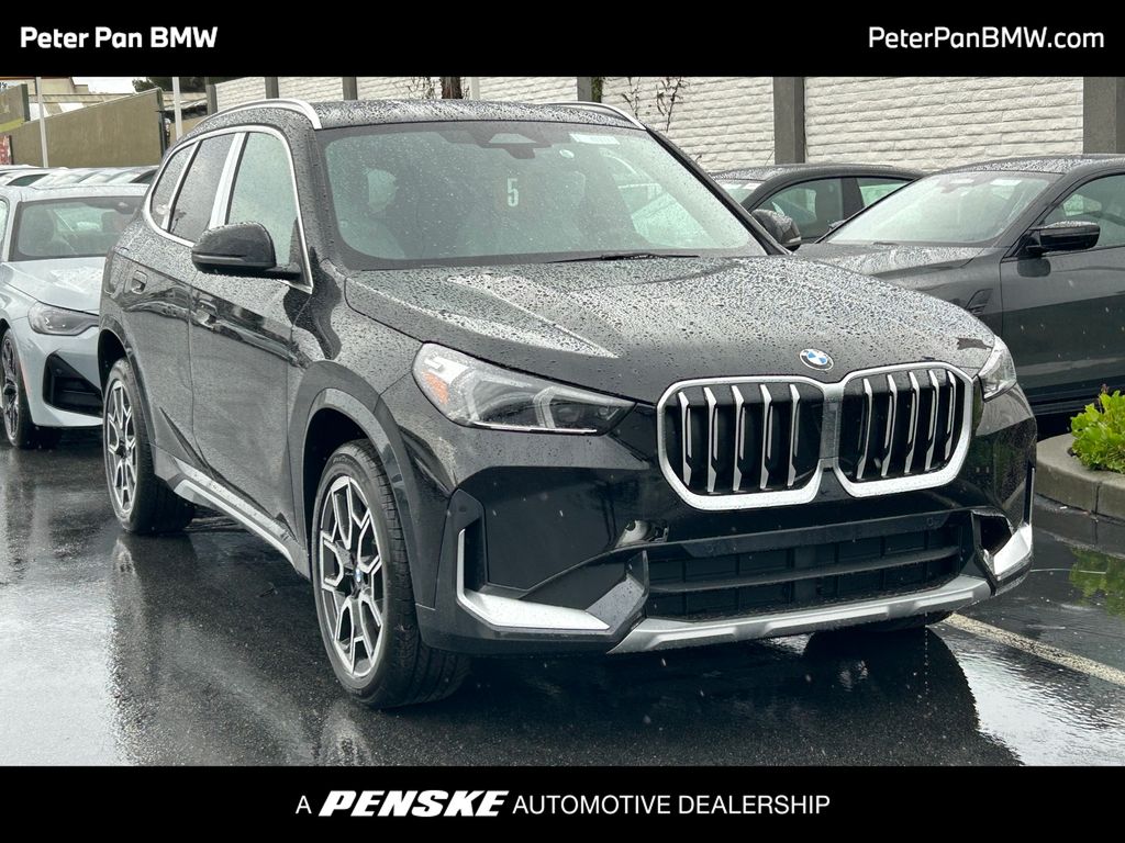 2026 BMW X1 28i's photo