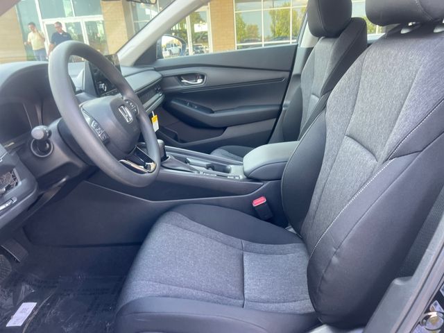 2025 Honda Accord LX photo 8