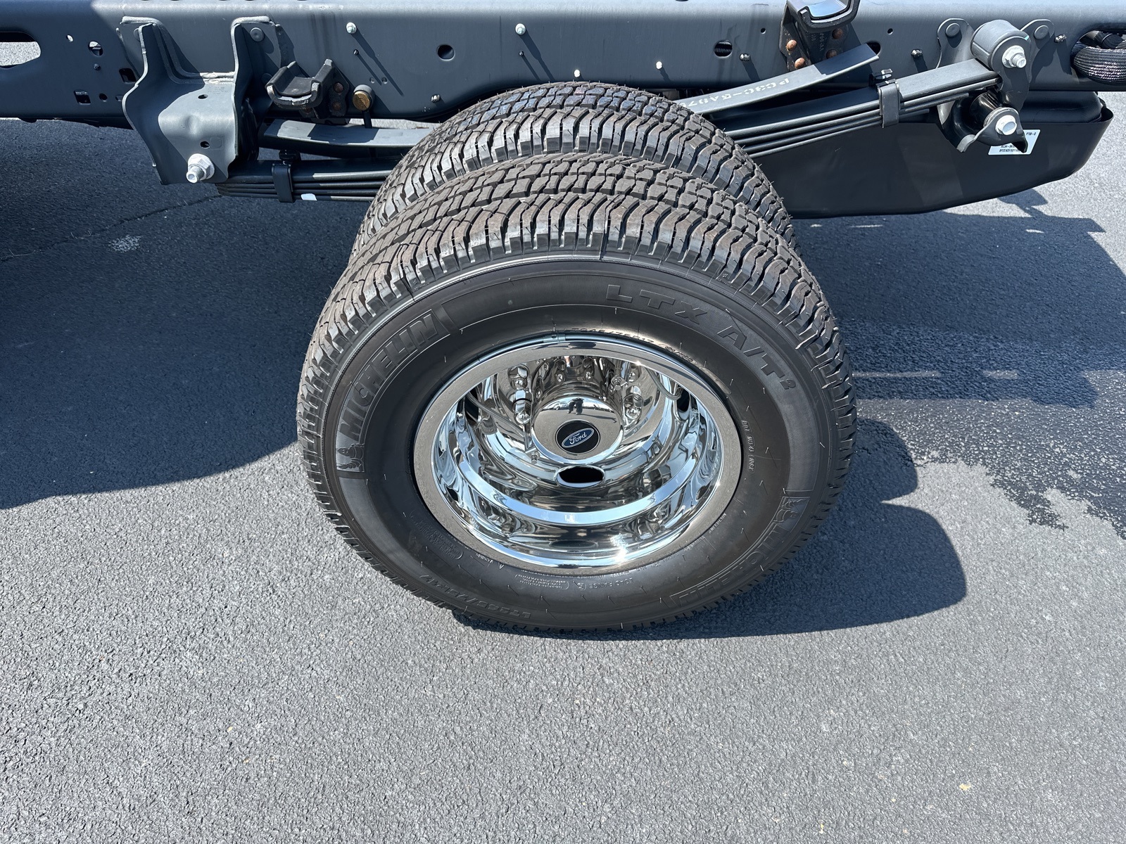 2025 Ford F-350 photo 9