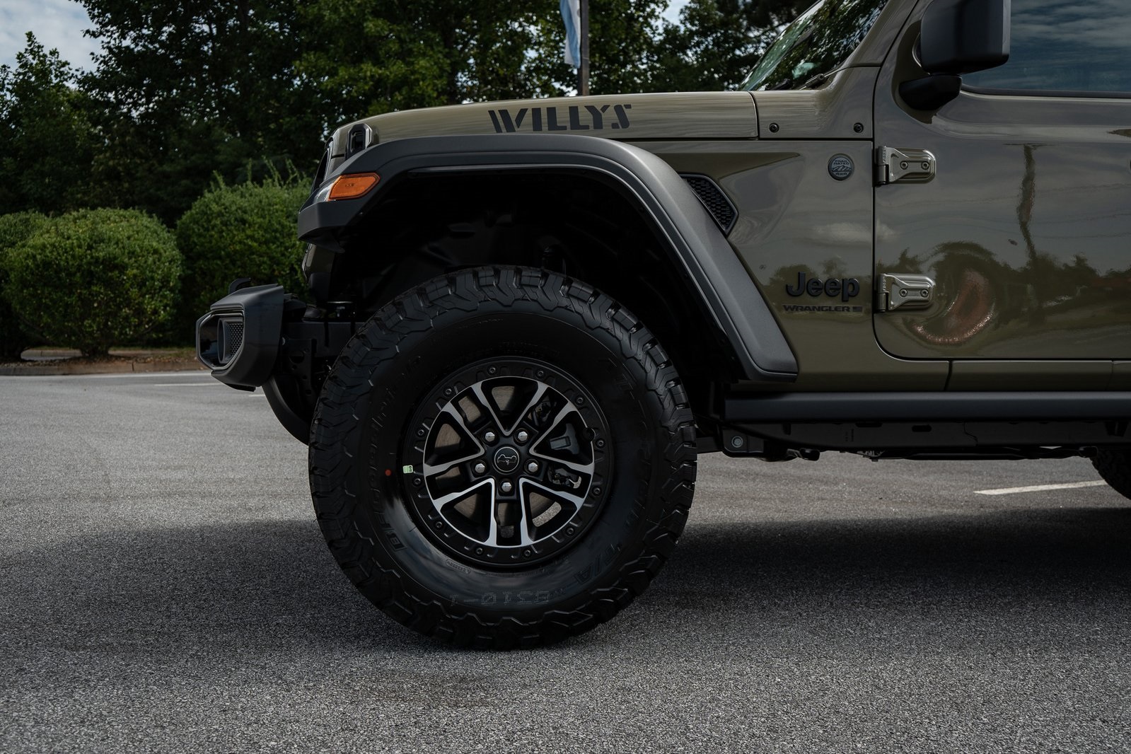 2025 Jeep Wrangler Willys photo 4