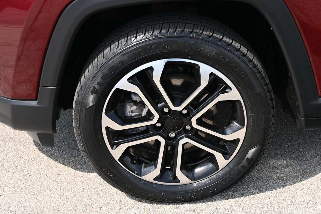2022 Jeep Compass Limited photo 12