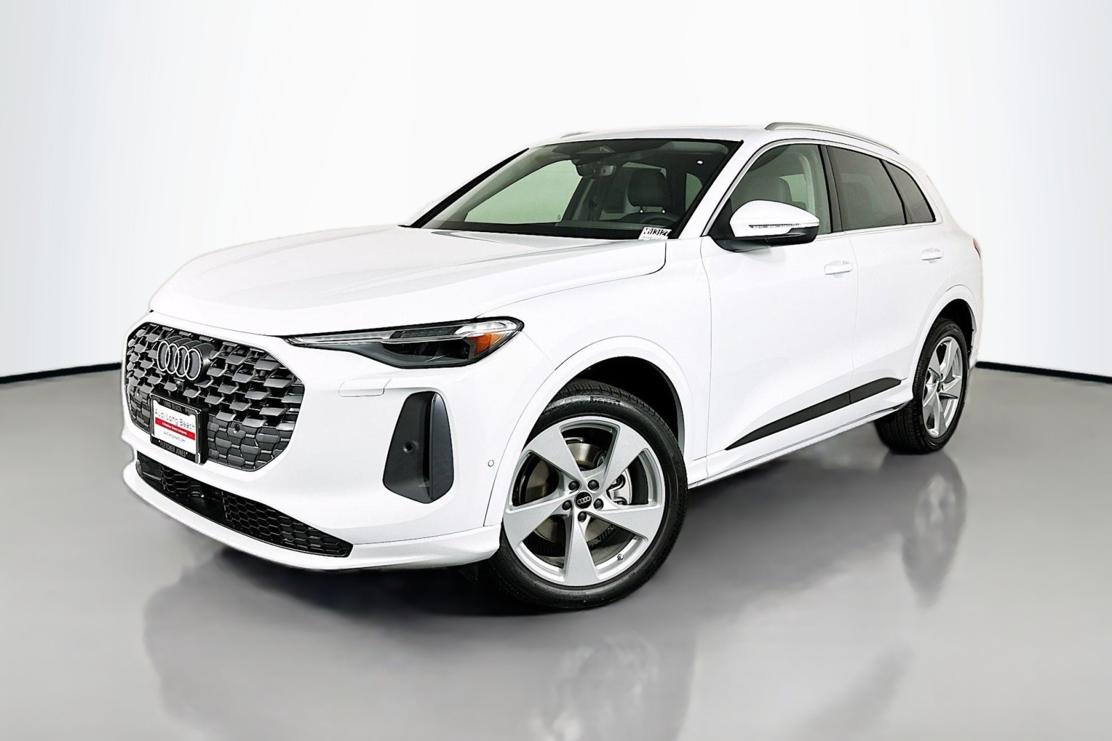 2025 Audi New Q5 Premium Plus's photo