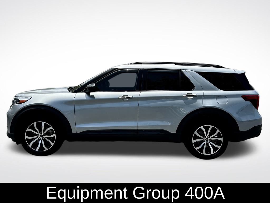 2023 Ford Explorer ST photo 3
