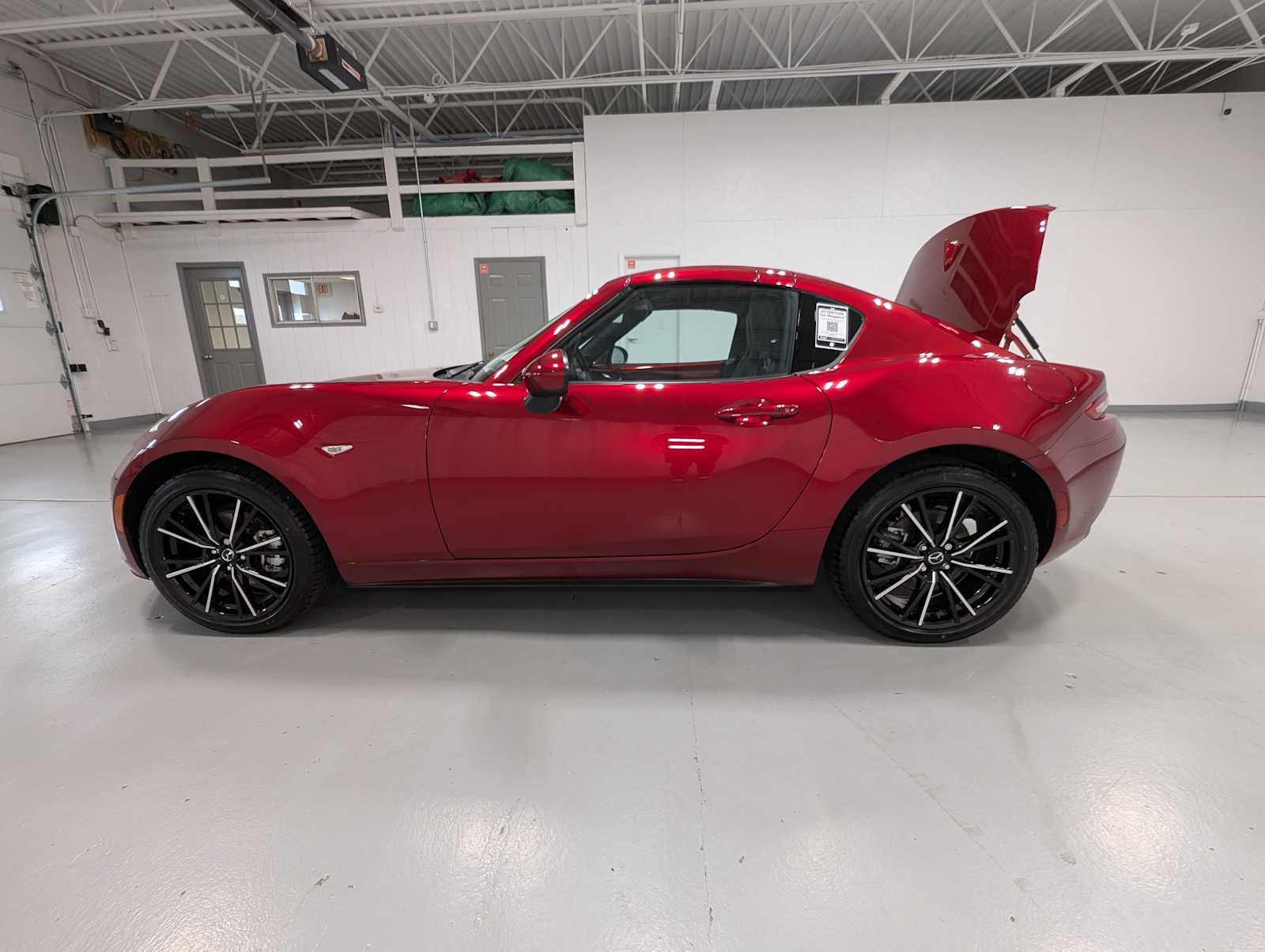 2024 Mazda MX-5 Miata Miata RF Grand Touring photo 11