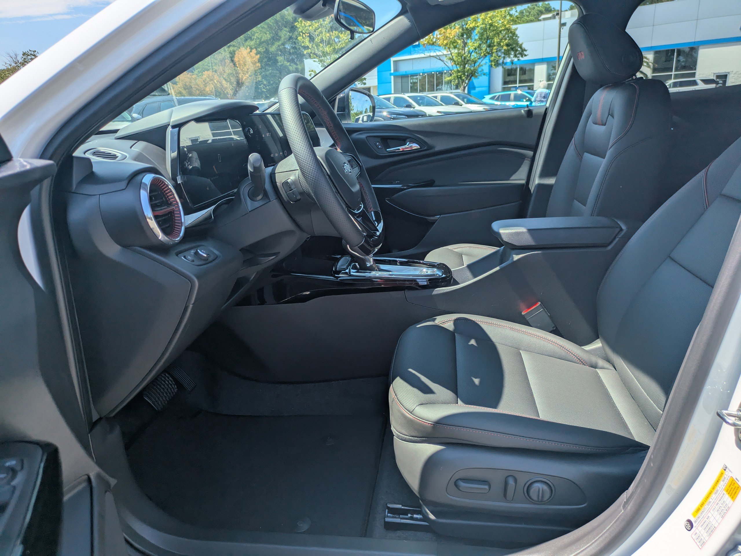 2025 Chevrolet Trax photo 18