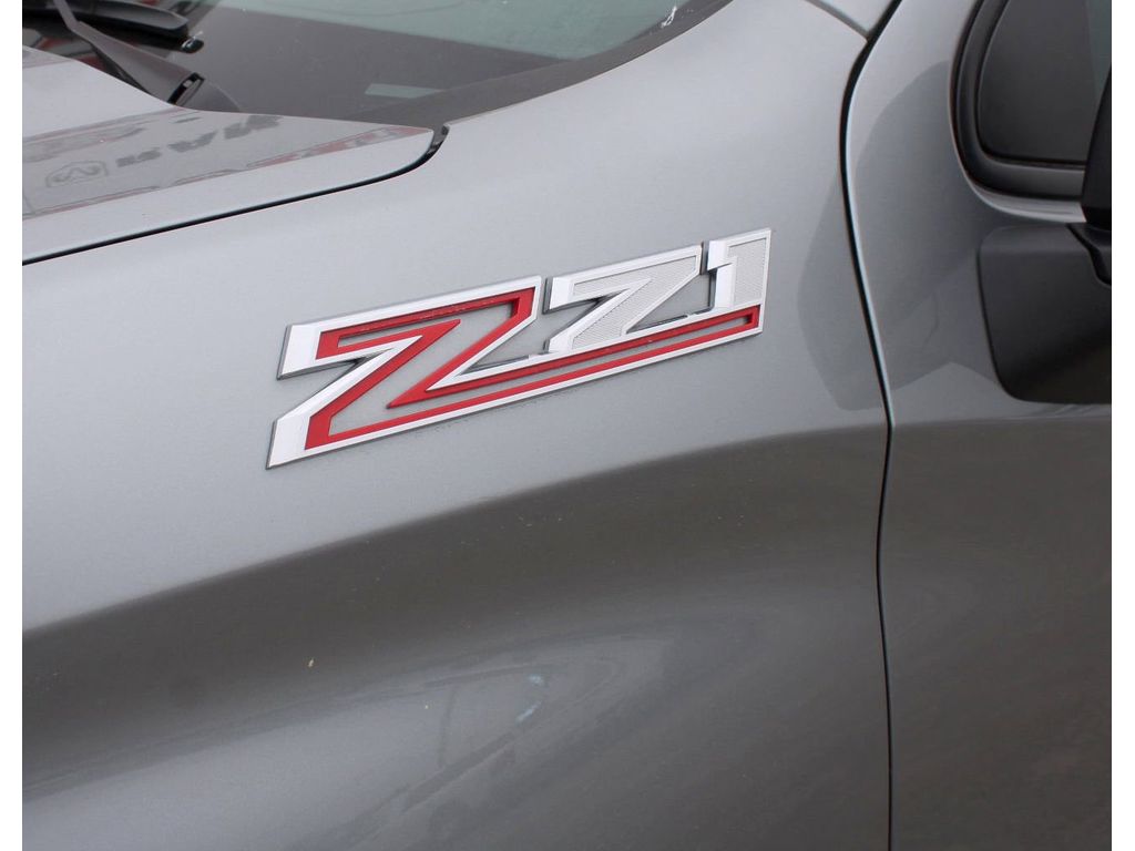 2024 Chevrolet Silverado 1500 Work Truck photo 3