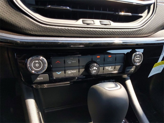 2026 Jeep Compass Latitude Altitude Special Edition photo 35