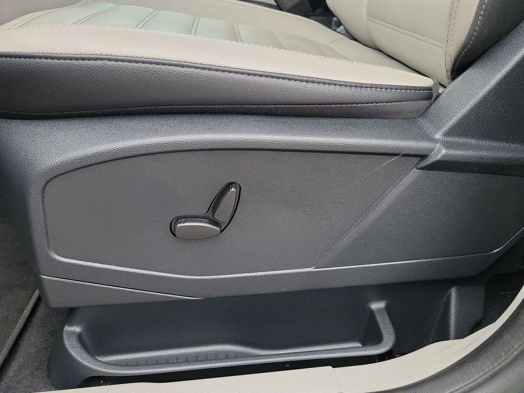 2022 Ford Transit Connect Titanium photo 27